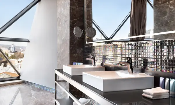 Wyndham Grand Tbilisi hotel in Тбилиси