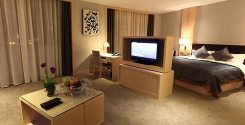 hotel room image