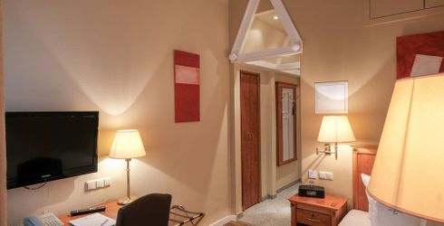hotel room image