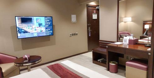 hotel room image