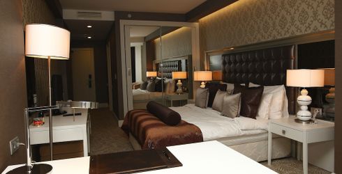 hotel room image
