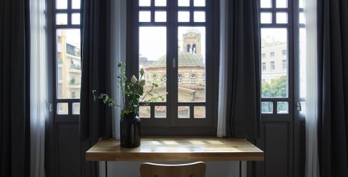 hotel room image
