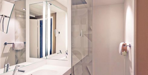 hotel room image