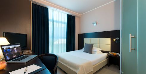 hotel room image