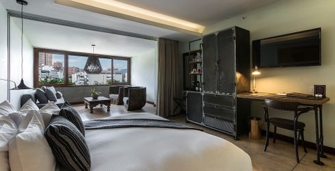 hotel room image