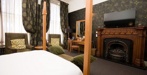 hotel room image