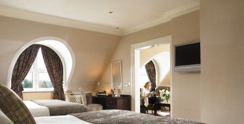 hotel room image