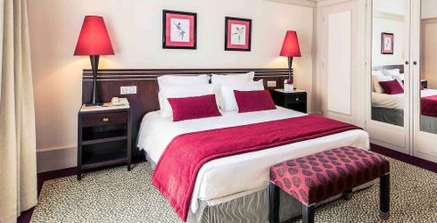 hotel room image
