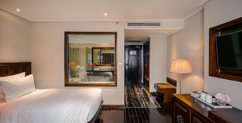 hotel room image