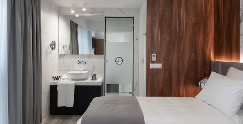 hotel room image