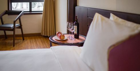 hotel room image