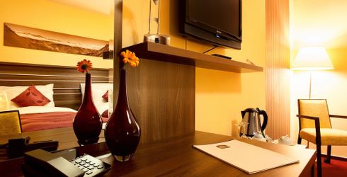 hotel room image