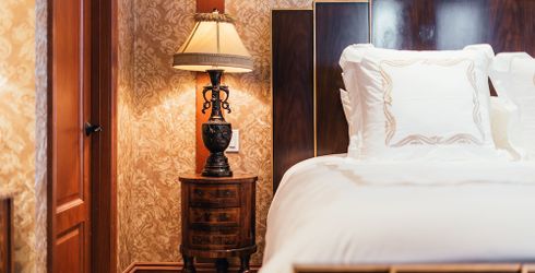 hotel room image