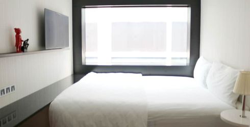 hotel room image