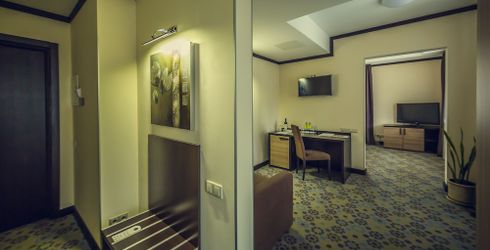 hotel room image