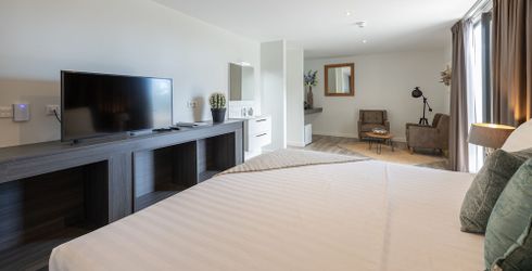 hotel room image