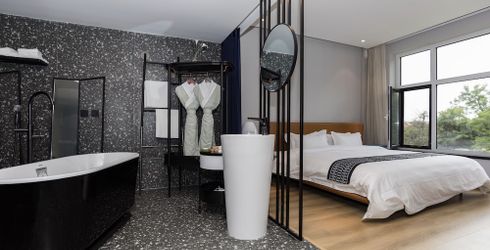 hotel room image