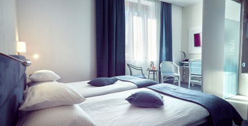 hotel room image
