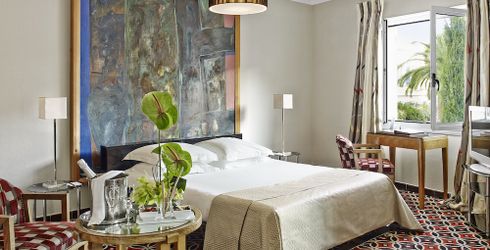 hotel room image