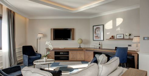 hotel room image