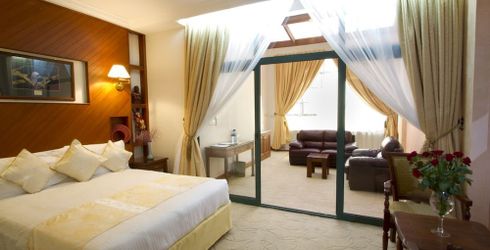 hotel room image