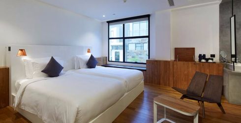 hotel room image