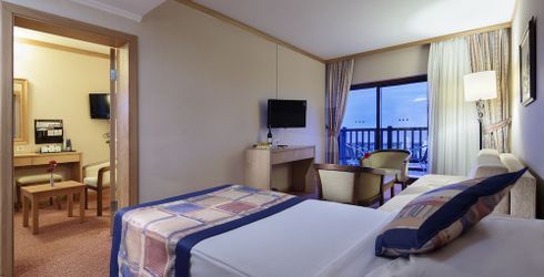 hotel room image