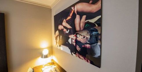 hotel room image