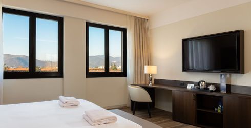 hotel room image