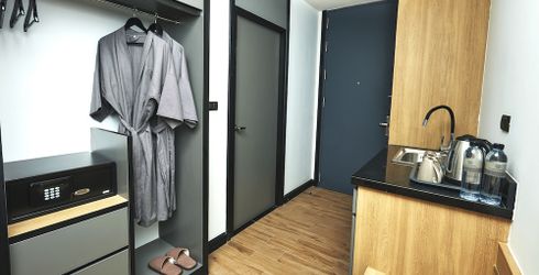 hotel room image