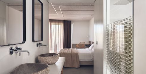 hotel room image