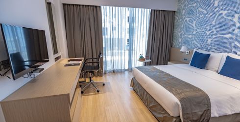 hotel room image