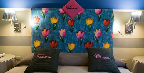 hotel room image