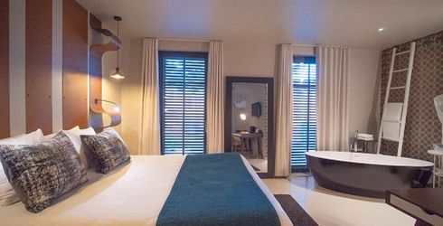 hotel room image