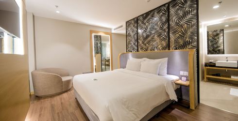 hotel room image