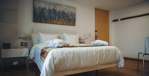 hotel room image