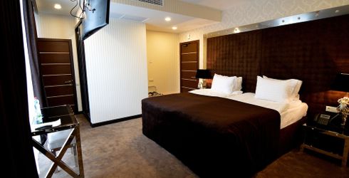 hotel room image