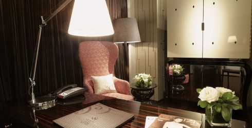 hotel room image