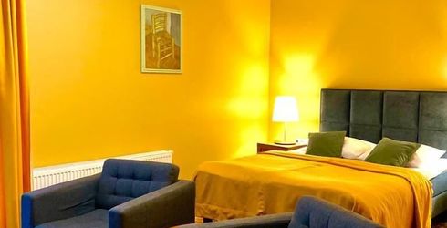 hotel room image
