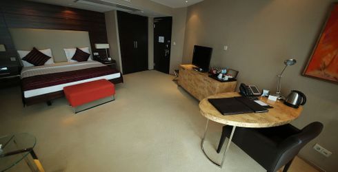 hotel room image