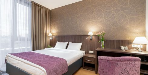 hotel room image