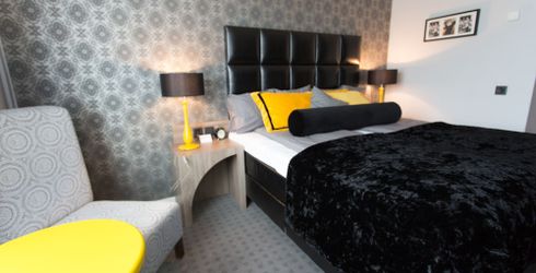 hotel room image