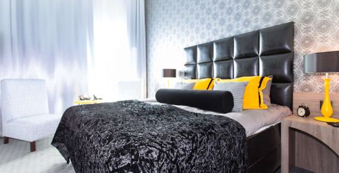 hotel room image