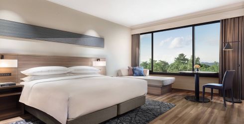 hotel room image