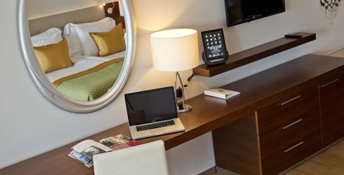 hotel room image