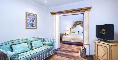 hotel room image