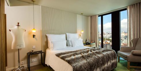 hotel room image