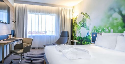 hotel room image