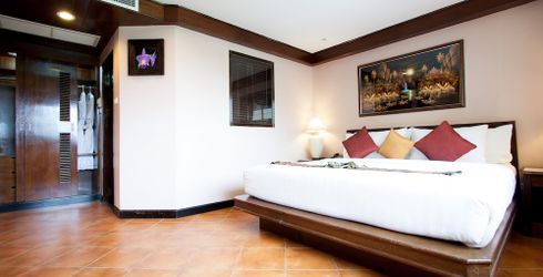 hotel room image