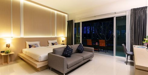 hotel room image
